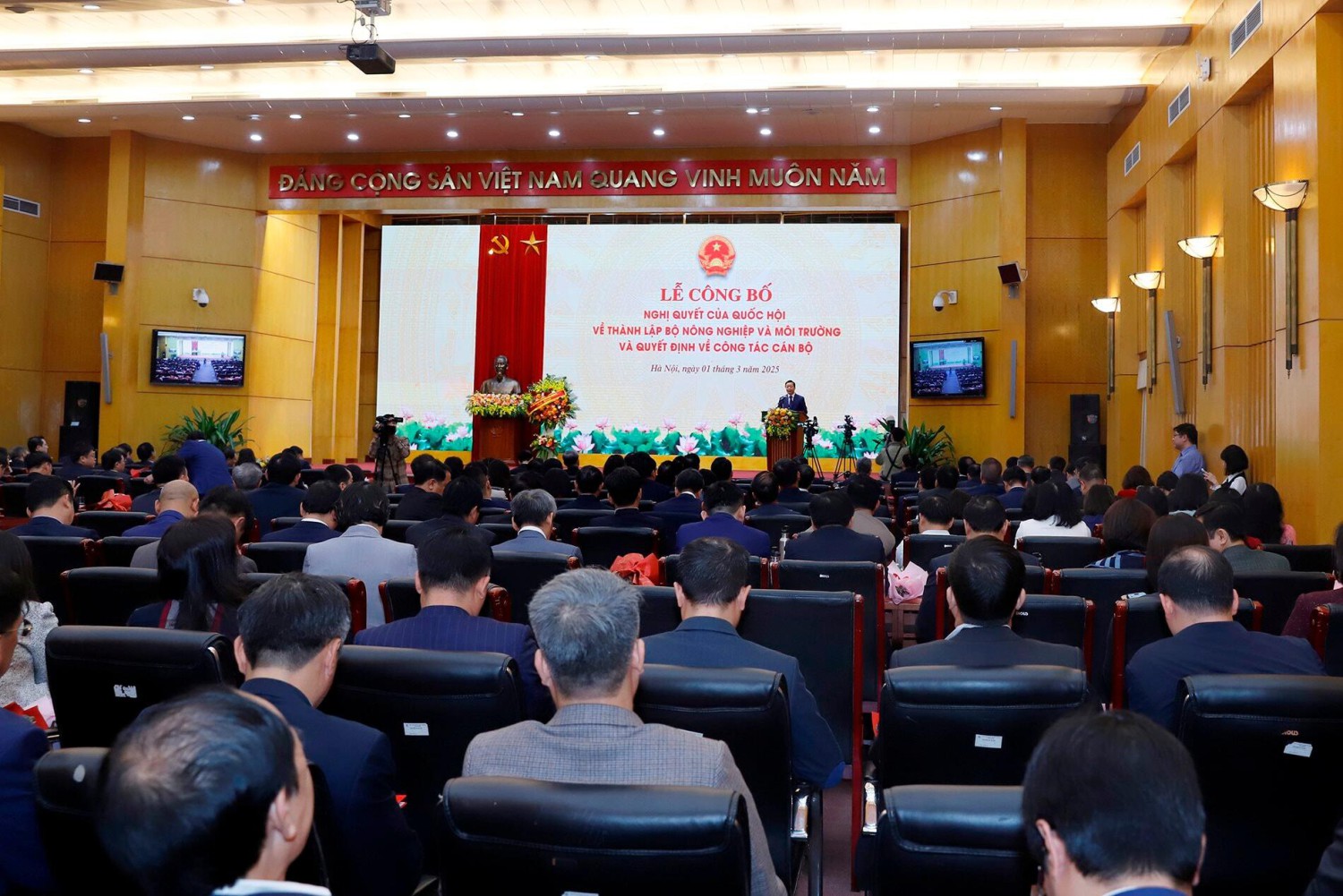 Phó Thủ tướng Trần Hồng Hà dự Hội nghị triển khai Nghị quyết của Quốc hội thành lập Bộ Nông nghiệp và Môi trường